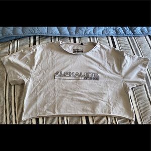 Alphalete crop T-shirt